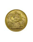 VICTORIAN GOLD SOVEREIGN, 1900, Veiled (Old) head, 8.0gms Provenance: deceased estate
