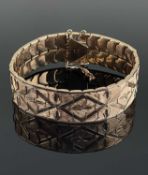 14K YELLOW GOLD ARTICULATED BRACELET, 18cms long, stamped '14K', 28.3gms Provenance: private