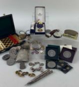 WATCHES & COLLECTIBLES, including vintage 1970s Zodiac automatic calendar wristwatch, vintage