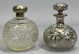 ART NOUVEAU DESIGN GLOBULAR GLASS SCENT BOTTLE with silver overlaid decoration and stopper,