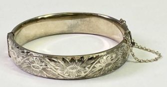 CHILD'S CHRISTENING BANGLE - London 1942, 0.8ozt