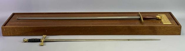 WILKINSON SWORD KNIGHTLY WAR SWORD 1272-1307 commemorating the Investiture of Prince Charles 1969 No