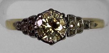 18CT YELLOW GOLD & PLATINUM DIAMOND SOLITAIRE RING - the brilliant cut central diamond approx 0.5ct,