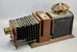 W C HUGHES MAHOGANY BRASS & TIN PLATE SINGLE EXTENSION MAGIC LANTERN - 56cms L (closed)