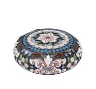 Pillendose. Silber, vergoldet, Cloisonné-Email.