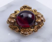 Schmuckstein-Brosche, Um 1880