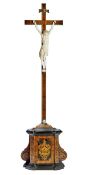 Standkruzifix, Um 1700