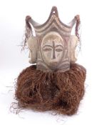 Helmmaske der Fang (Ngontang), Gabun, Zentralafrika - 20. Jh.