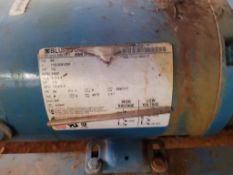 Boyle Pressure Tank with 0.5 Horsepower Pump