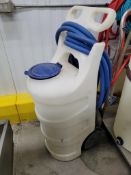Mobile 30 Liter Plastic Chemical Tank With Hose