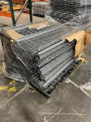 Lot of wire Baskets 44
