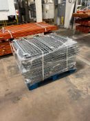 Lot of wire baskets 38
