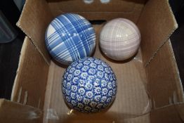 Three modern carpet bowls