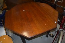A late Victorian /Edwardian mahogany centre table having octaganal top on tapered legs, w 108cm