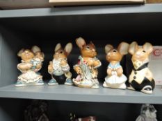 Five large sized Pendelfin figures Mother Rabbit, Uncle Soames, Aunt Ruby, Father rabbit and