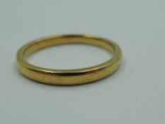 A 22ct gold wedding band, size L & approx 2.6g