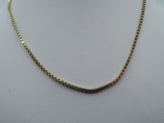 A 9ct gold box chain, approx 17' & 9.5g