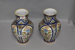 A pair of porcelain vase by Noritake