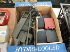 A box containing Scaledale Platforms and Mine Winch etc