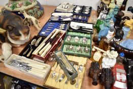 A selection of silver plated flatware & cutlery, mainly teaspoons