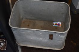 A vintage laundry tub in aluminium for Lansil Lancaster