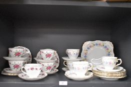 A mixed lot of Royal Vale 8186 and Tuscan china having floral patterns.