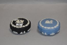 Two Wedgwood lidded trinket dishes.