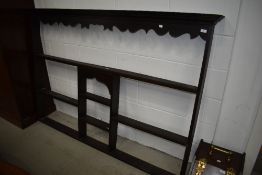 A period oak delft rack, width approx. 186cm