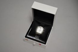 A gent's Seiko wrist watch with case and box