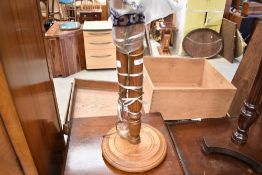 A traditional standard lamp (af)