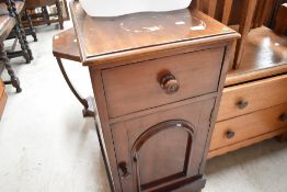A Victorian style pot cupboard