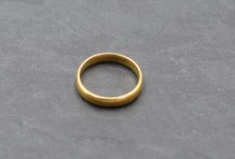 A 22ct gold wedding band, size N & approx 4g