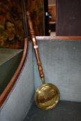 A small warming pan