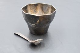 A Scottish silver Arts & Crafts style bowl having octagonal top and plannished finish, with matching