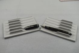 A Parker Vacumatic fountain pen with one broad and two narrow bands to the cap having a Parker steel