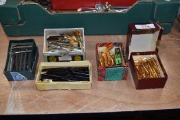 A large quantity of fountain and ink pen nib including Glengarry and Westminster bank no.7