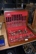 A case canteen of cutlery and flatwares by Arthur Price Arden plate