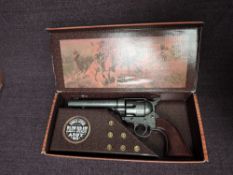 A Kolser Spain Replica Single Action Fast Draw 45 Gun with 6 imitation rounds, barrel length 14cm i