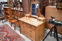 A Victorian dressing table, Aesthetic influence