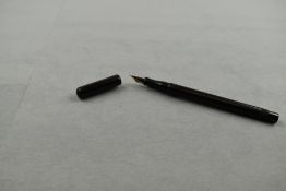 A De La Rue Onoto Self filling plunger fill fountain pen in black with clipless cap. Approx 14.6cm