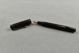 A Summit S100 leverfill fountain pen in BHR (slightly discoloured) with single band to the cap