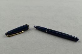 A Parker 17 lady fountain pen in blue with narrow band to the cap. Approx 11.7cm