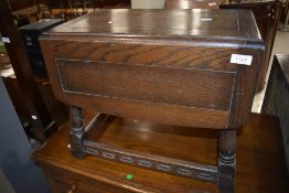A priory style occasional drop leaf coffee/occasional table