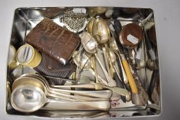 a selection of vintage and antique items to include cutlery, shoe horns,coin purses and similar.