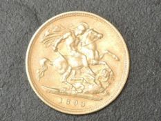 A Queen Victoria 1898 Old Head Gold Half Sovereign, Royal Mint
