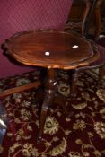 An early 20th Century mahogany pedestal table