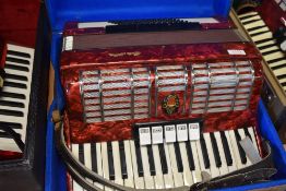 A Gavotta Piano accordion with hard case