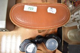 A set of Viper binoculars ' 8 x 30, field 7.5, no. 94267'.