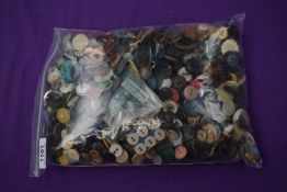 Over one Kg of vintage and antique buttons, mixed styles, sizes and colours.