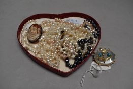A Victorian oval gilt metal mounted agate brooch, with foliate turquoise set decoration, 4cm,